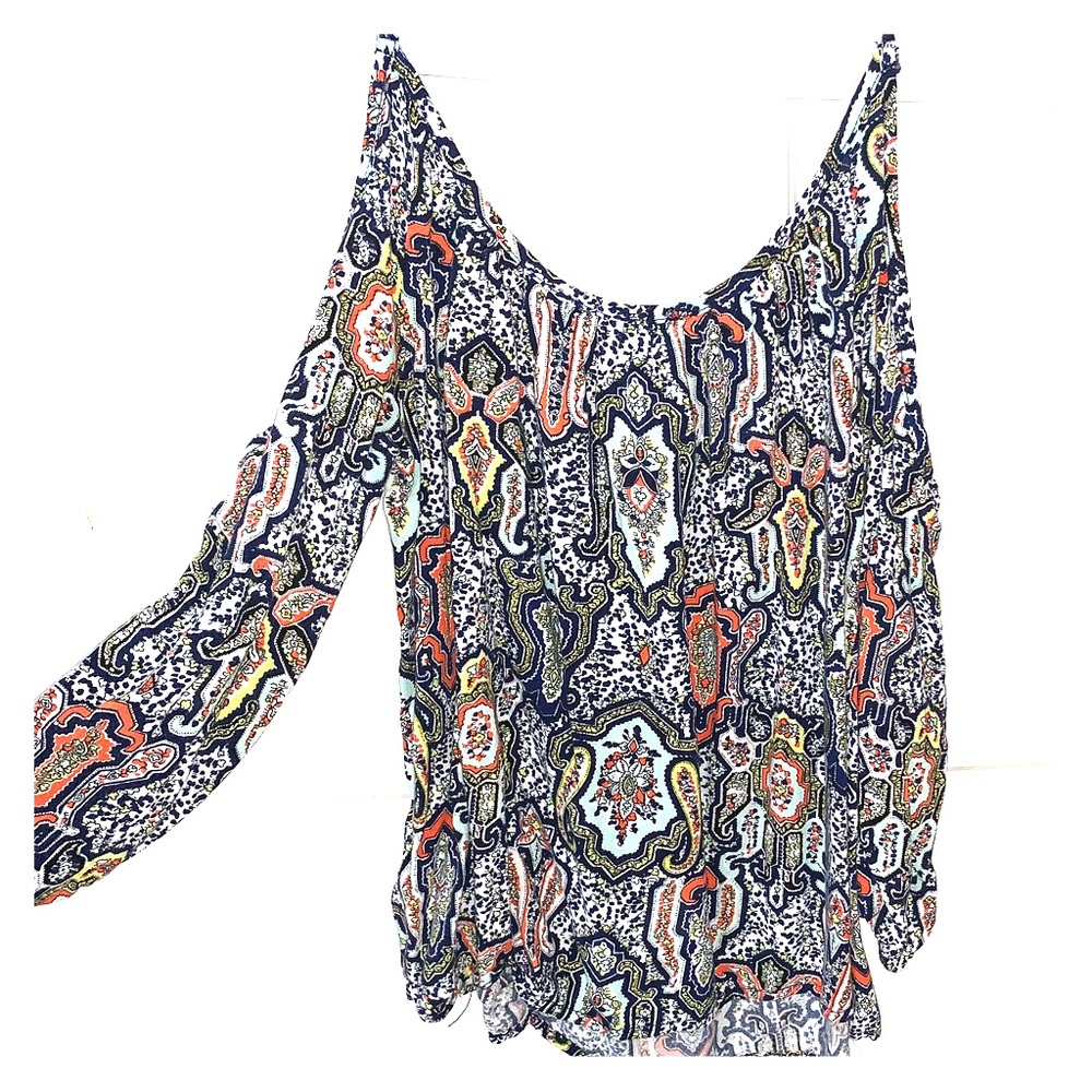 Open shoulder shirt